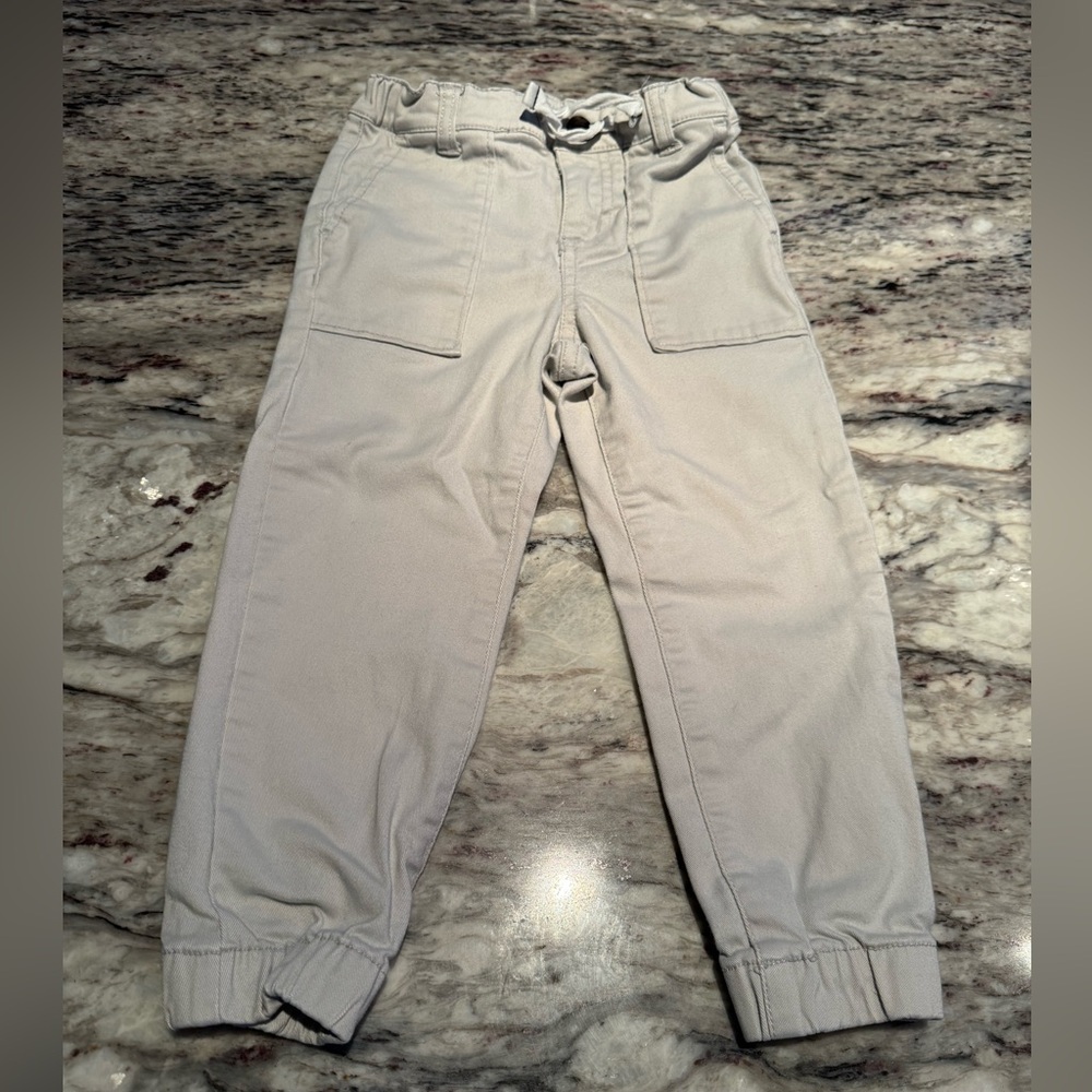 Barely worn, no blemishes khaki jogger pants